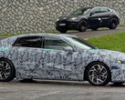 A Mercedes C-osztály EQ: kémfotók az új elektromos szedánról - Áttörés a formatervben és a hatótávolságban. (Kép forrása: Andrei Nedelea)pdate ígérete jelentősen korlátozott.