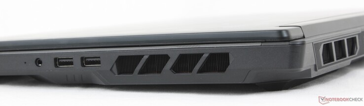 Jobbra: 3,5 mm-es fejhallgató, 2x USB-A 3.2 Gen. 2