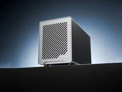 Az Y104A ára 345 dollárról indul az AliExpressen. A képen: a NAS előlapja. (Kép forrása: AliExpress)