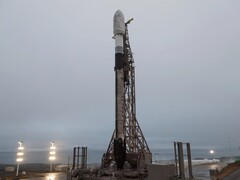 A SpaceX Falcon 9 rakétája a NASA TRACERS rakétájával (Kép forrása: SpaceX)