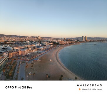 Néhány másodperccel később, kissé más pozícióban az Oppo Find X9 Pro színhelyes képet készít.