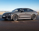A képen látható BMW i4 eDrive40