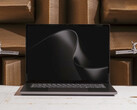 A Surface Laptop Ultra 15 hüvelykes Mini LED-kijelzővel rendelkezik.