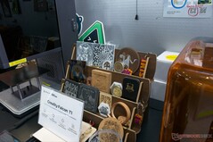A vállalat saját lézervágóit is kiállítják