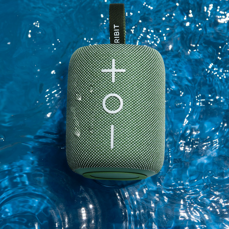A Tribit Stormbox Mini Plus Bluetooth hangszóró akár 12 óra akkumulátor-üzemidőt is kínál (Kép forrása: Tribit)
