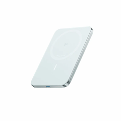 Az új Anker Nano Power Bank (fent) hasonló a Apple-exkluzív modellhez. (Kép forrása: Anker)