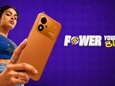 Egy fiatal nőt ábrázoló Xiaomi Poco M8 Power promóciós kép