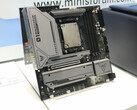 A DeskMini F1FGM az AMD X870-es lapkakészletét tartalmazza egy Micro-ATX alaplapon. (Kép forrása: via PC Watch)