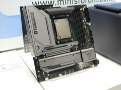 A DeskMini F1FGM az AMD X870-es lapkakészletét tartalmazza egy Micro-ATX alaplapon. (Kép forrása: via PC Watch)