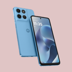 A Moto G17 Power Pantone Alaskan Blue színben (Kép forrása: Motorola)