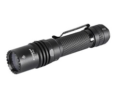 Az Acebeam W10 Pro LEP technológiával állítólag 1425 méteres hatótávolságot biztosít. (Kép forrása: Acebeam)