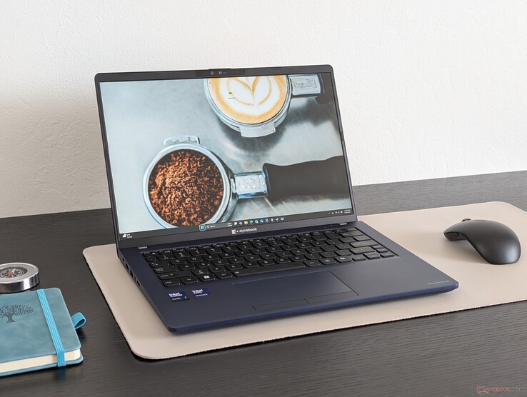 A képen a laptop régebbi változata, a Z40L-N látható, amely Lunar Lake processzorokkal volt felszerelve.