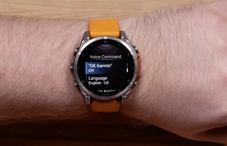A Garmin új hangvezérlési funkciója több okosórán is elérhető, beleértve a képen látható Fenix 8-at is.