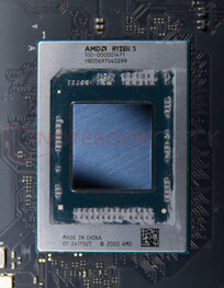 A 7430U valójában belül van.