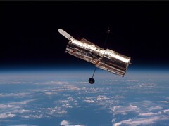 A Hubble űrteleszkóp képe Föld körüli pályán (Kép forrása: ESA; kivágva)