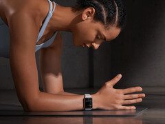 A Smart Band 10 Pro várhatóan valamikor 2026 májusában kerül forgalomba. A képen: egy promóciós kép, amelyen az előző generációs 9 Pro látható.