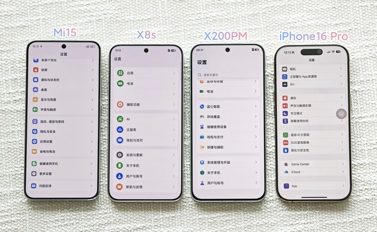 ...és az iPhone 16 Pro (jobbra). (Forrás: Digital Chat Station via Weibo)
