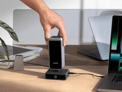 A pletykált Anker 150W-os töltőbázis az eredeti 100W-os kiegészítőt követné (képünkön). (Kép forrása: Anker)