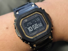 A Casio G-Shock GMW-BZ5000GD-1 (a képen). (Kép forrása: WatchUSeek)