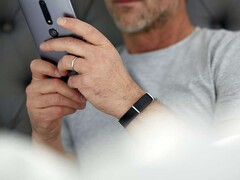 Az Aktiia G0 vérnyomásmérő (a képen) Hilo Band néven is ismert. (Kép forrása: Hilo)