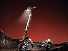 A Navee XT5 e-scooter (a képen) az Egyesült Államokban és Európában kerül forgalomba. (Kép forrása: Navee, szerk.)