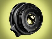 A Thypoch Ksana 35 mm f/2 egy kompakt full-frame objektív Leica M fényképezőgépekhez.