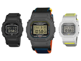 A képen a Casio G-Shock DW-5600MNC-1, DW-5600MNC-BA2 és DW-5600MNC-7A8 fehér háttér előtt.