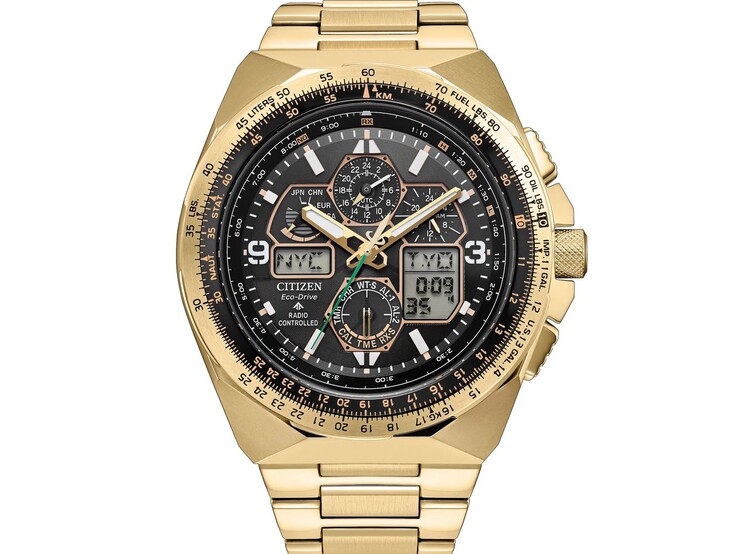 Citizen Promaster Skyhawk A-T JY8144-50E pilótaóra, világos arany színű rozsdamentes acél tokban és karkötővel, fekete számlappal, több analóg kis számlappal, digitális kijelzőkkel és repülésből ihletett logarléc-kerettel.