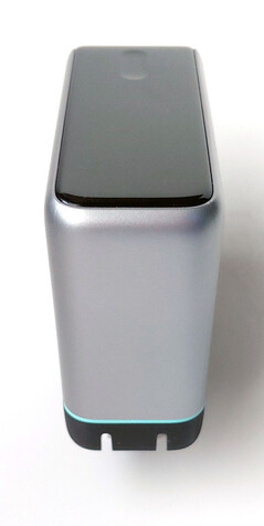 A hátsó és felső oldal nézete.