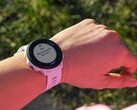 A Garmin Forerunner 55 (a képen) új frissítést kap. (Kép forrása: Garmin)
