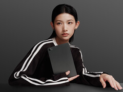 A Redmi K Pad 2 ára Kínában 527 dollár körül kezdődik. A képen: promóciós kép a fekete színváltozatról.