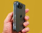 iPhone Ultra/Fold design mód gyakorlati kép.