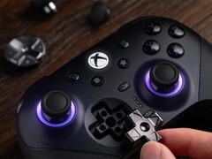 A 8BitDo Ultimate 3E kontroller Xboxhoz cserélhető fém D-paddal rendelkezik.