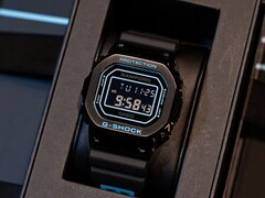 A Casio G-Shock GM-5600BWD-1 óráját (a képen) a Bamford Watch Departmenttel együttműködésben tervezték. (Kép forrása: Casio)