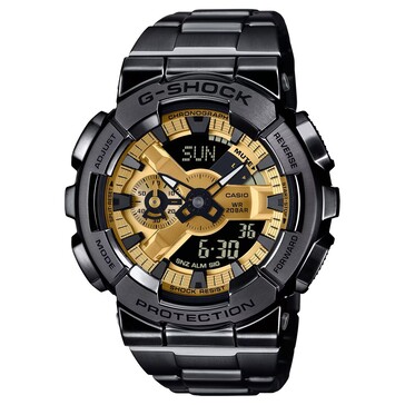 A G-Shock GM-110BD-1A9 arany színű számlapját fekete, ionizált rozsdamentes acél lünetta keretezi