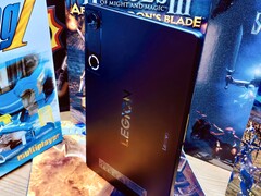 A Lenovo Legion Tab Gen 5 játékos táblagép a Snapdragon 8 Elite Gen 5 processzorral rendelkezik.
