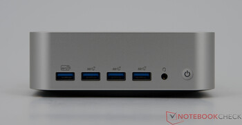 Geekom A7 Max - Csatlakozások az előlapon