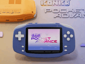 A Konkr Pocket Advance indigó színben.