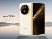 A Magic V5 elefántcsontfehér színben az egyetlen 8,8 mm vastag változat. (Kép forrása: Honor)