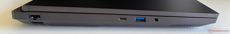 Balra: Ethernet (2,5 GBit/s), USB-C 3.2 Gen 2 (10 GBit/s, DisplayPort 1.4a, 100 wattos Power Delivery), USB-A 3.2 Gen 1 (5 GBit/s), 3,5 mm-es hangszóró