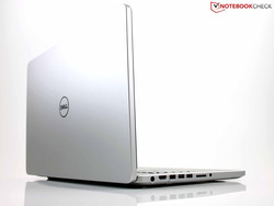 Dell Inspiron 7737: Clean aluminum design