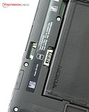 Legalább a tárhely bővíthető microSD segítségével.