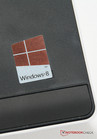 Előretelepített Windows 8 is benne van az árban.