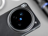 A Vivo X200 Ultra markolattal és telekonverterrel: Az értékelők már készítettek fantasztikus fotókat és videókat az új Zeiss-kamerás zászlóshajóval (Kép forrása: Weibo)