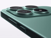 A hírek szerint a standard Xiaomi 18 a Pro modelléhez hasonló, 200 MP-es Leica kamerarendszert kap. A képen: a Xiaomi 17 hátlapi kameráit bemutató promóciós kép.