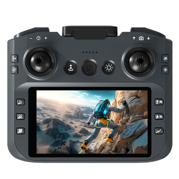 A távirányító további gombokkal rendelkezik, amelyek igen praktikusak lehetnek (Kép forrása: ZHRC)