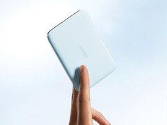 Anker Nano Power Bank (5K, MagGo, Slim) kék színben