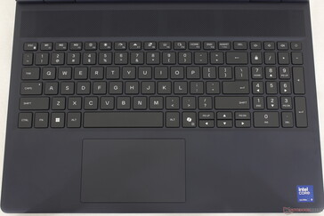 A billentyűzet az Alienware Area-51-gyel ellentétben tartalmaz számtáblát is