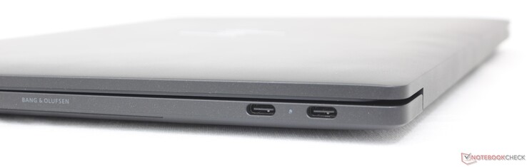 Right: 2x USB-A 4.0 w/ Thunderbolt 4 + DisplayPort + Power Delivery
