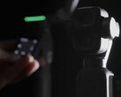 A DJI Osmo Pocket 4P a háttérben.